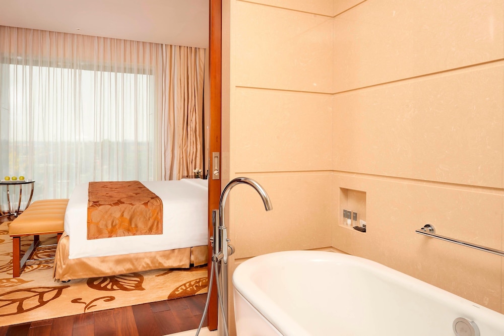 Courtyard By Marriott Kochi Airport 20/51