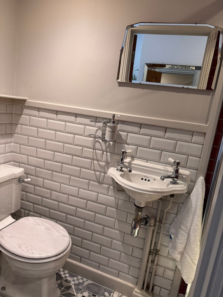 Regency Guest House 44/50