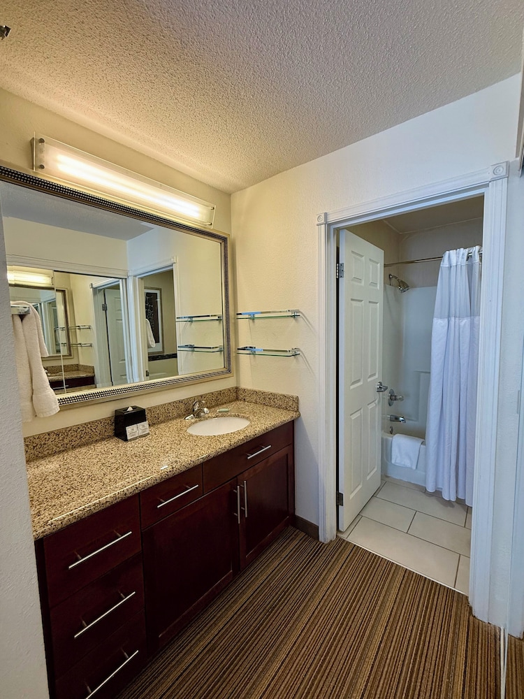 Residence Inn by Marriott Madison East 46/47