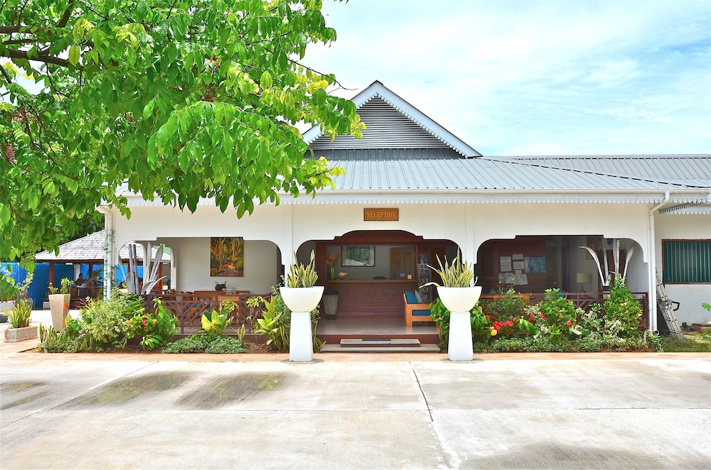 Villas De Mer Hotel 12/71