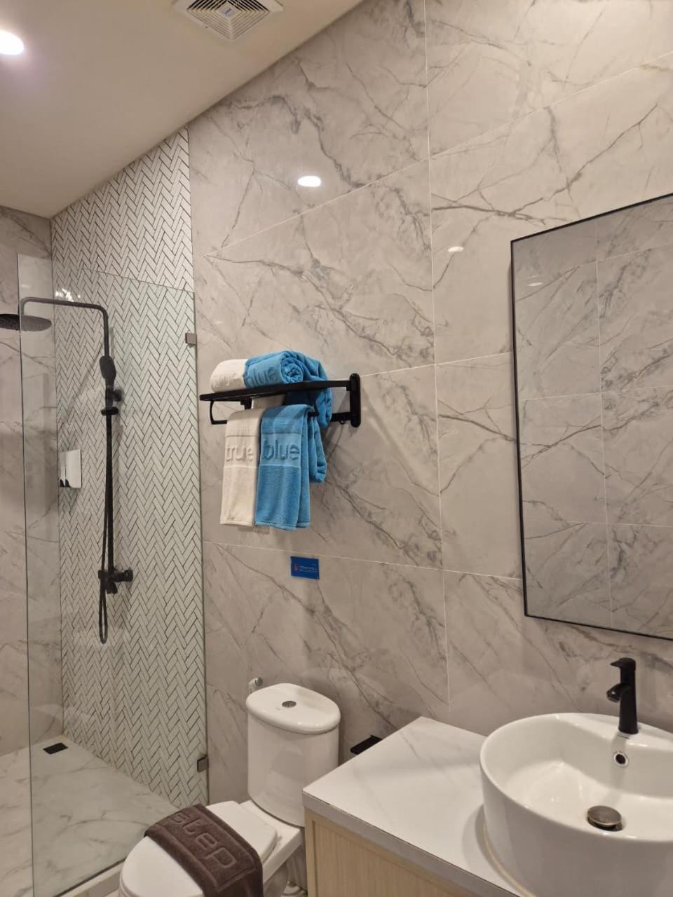 جناح، True Blue Menteng 10/10