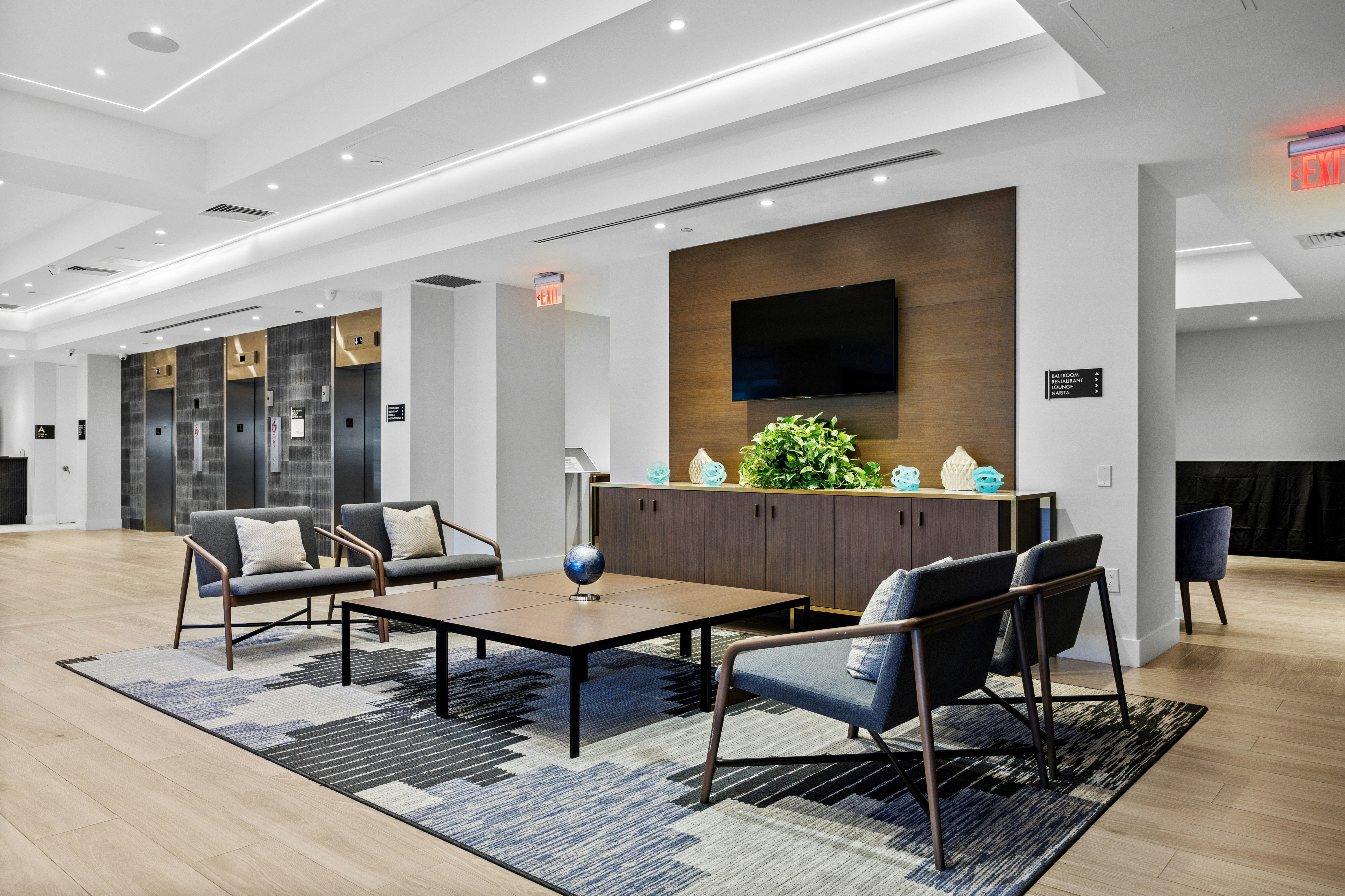 DoubleTree by Hilton New York JFK Airport 4/8