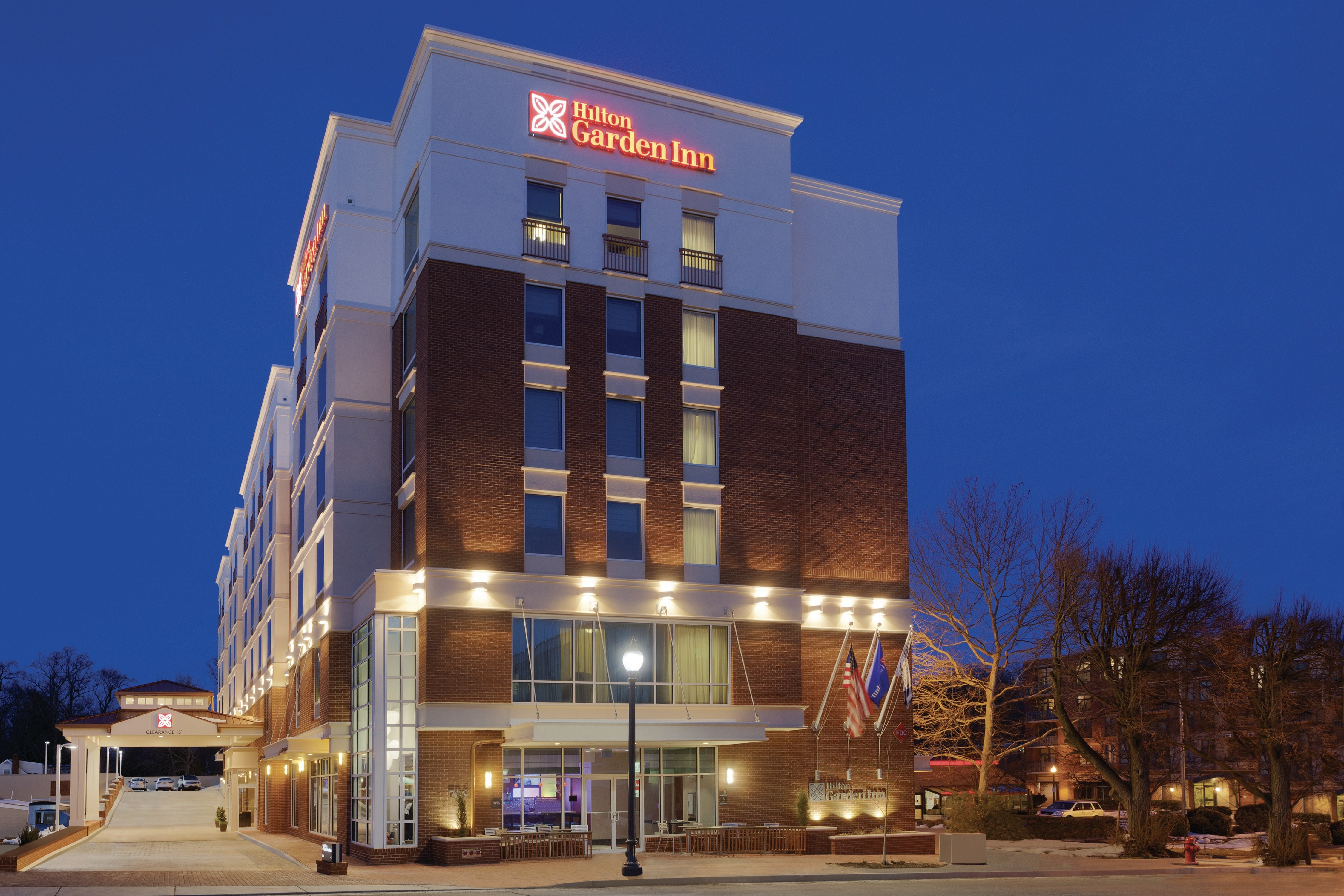 Hilton Garden Inn Falls Church 2/57