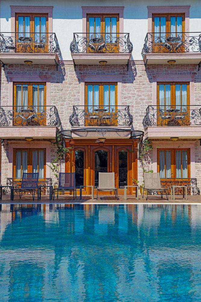 Cunda Baradiel Hotel 4/50