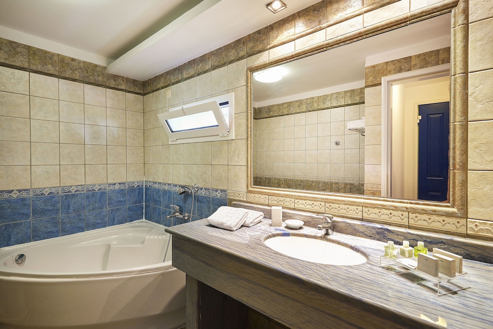 Ilio Mare Beach Hotel by GHH 72/75