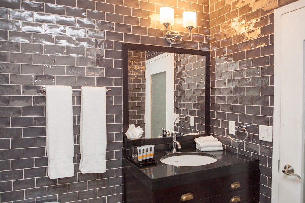 Ravel Hotel Trademark Collection By Wyndham 24/36