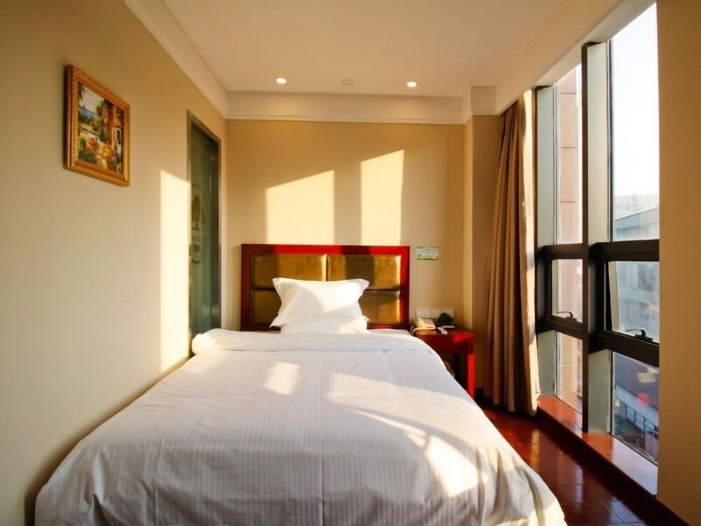 GreenTree Inn HeFei HuangShan Road DaXiDi 1912 Express Hotel 12/57
