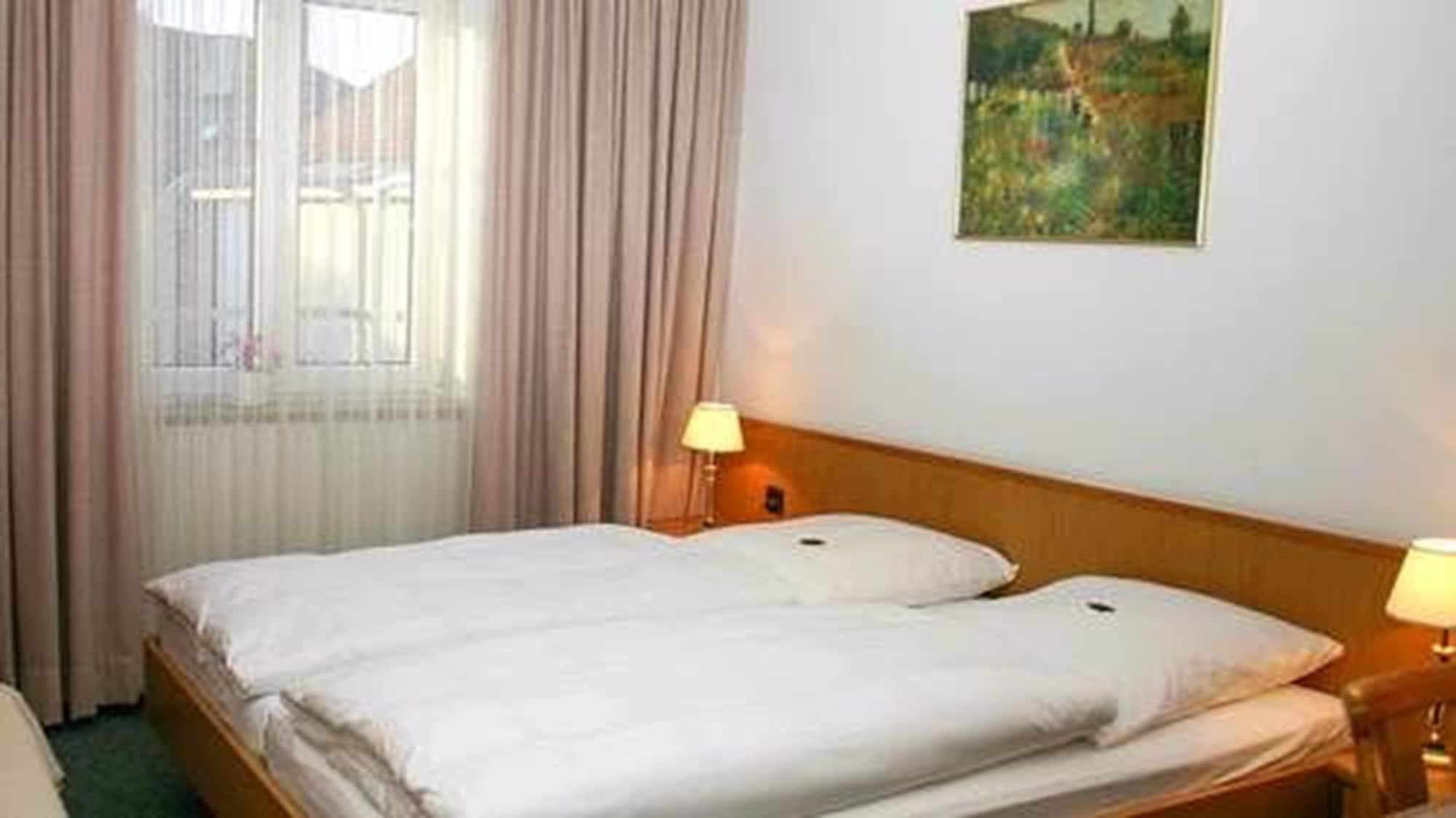 غرفة قياسية مفردة