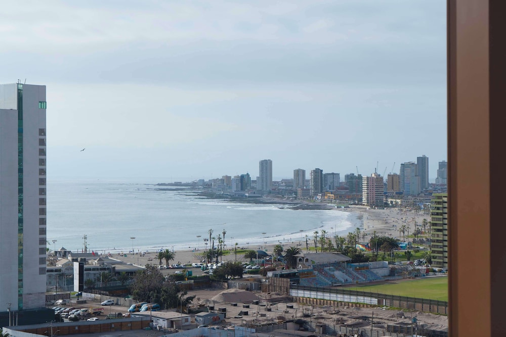 NH Iquique Pacifico 45/50