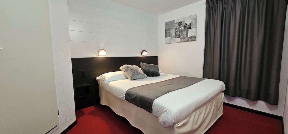 Standard, Double Bed