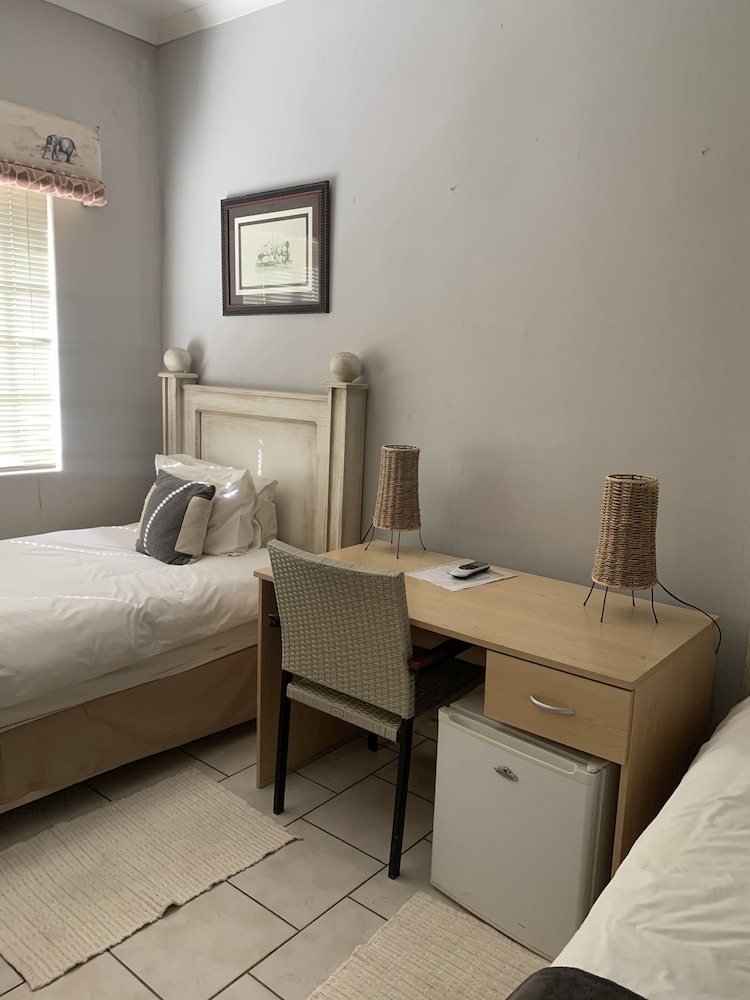 Hotel Pension Casa Africana 23/50