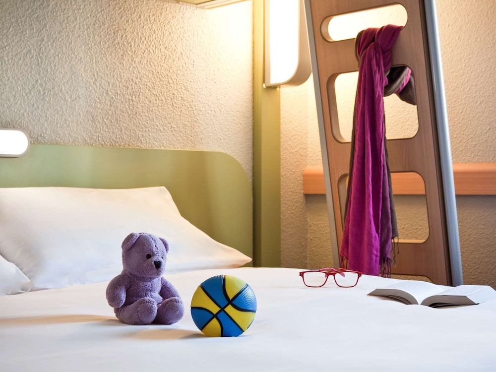 Ibis Budget Pontault Combault Rn4 Marne La Vallee 24/40