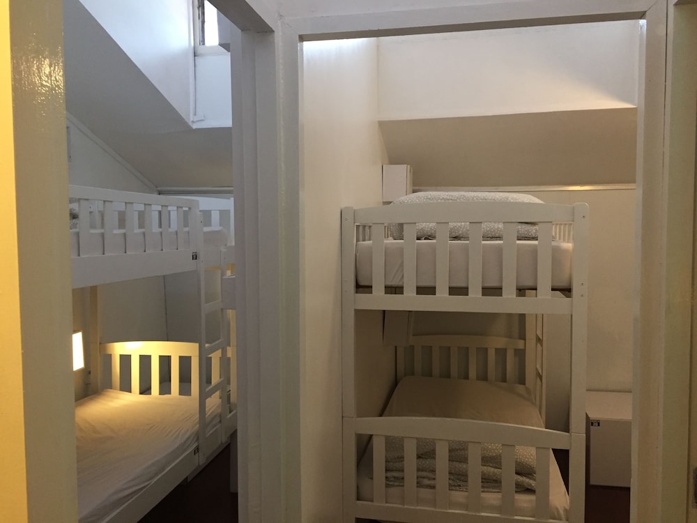 Royal Hostel Singapore 4/33
