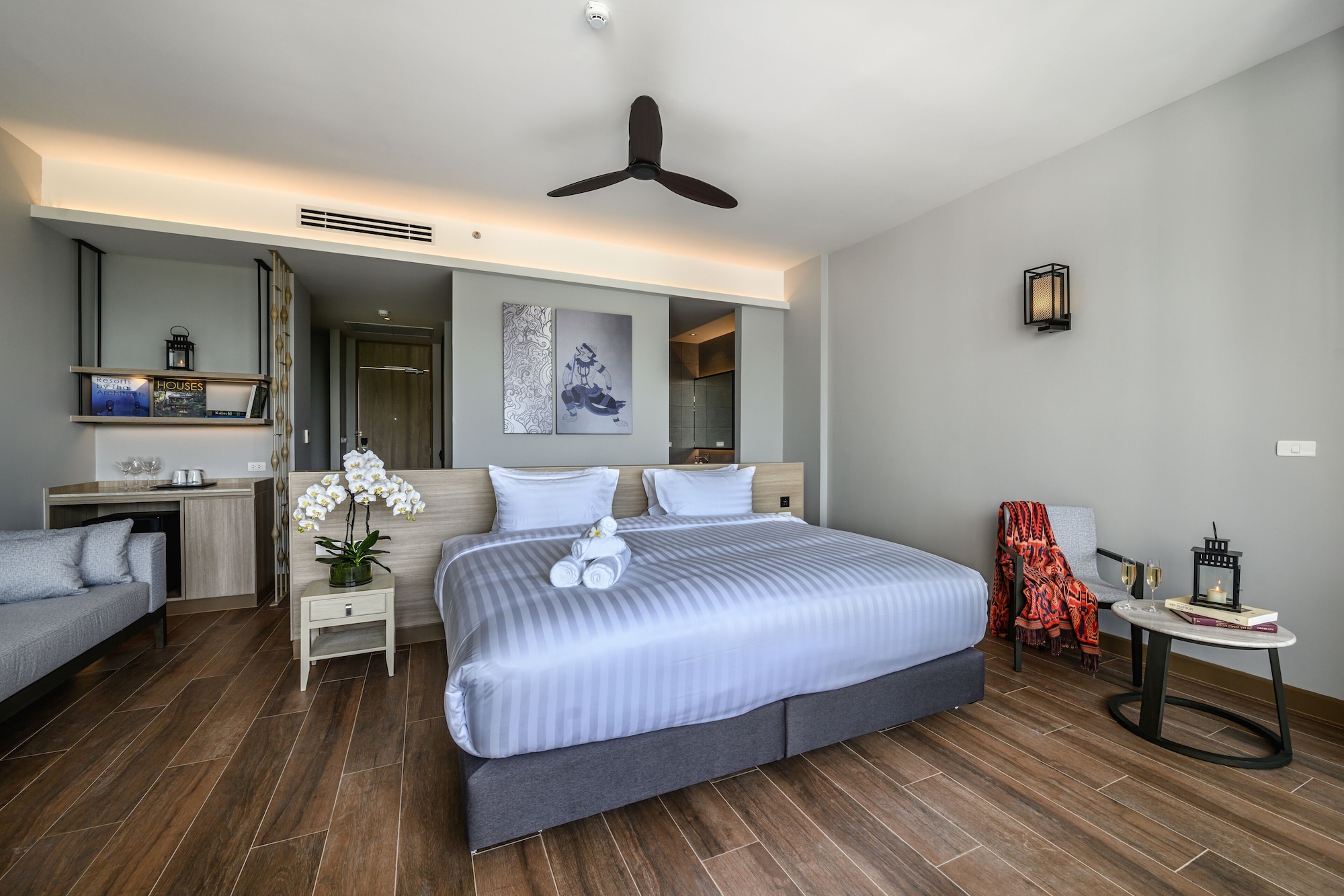 SUITE, POOL VIEW