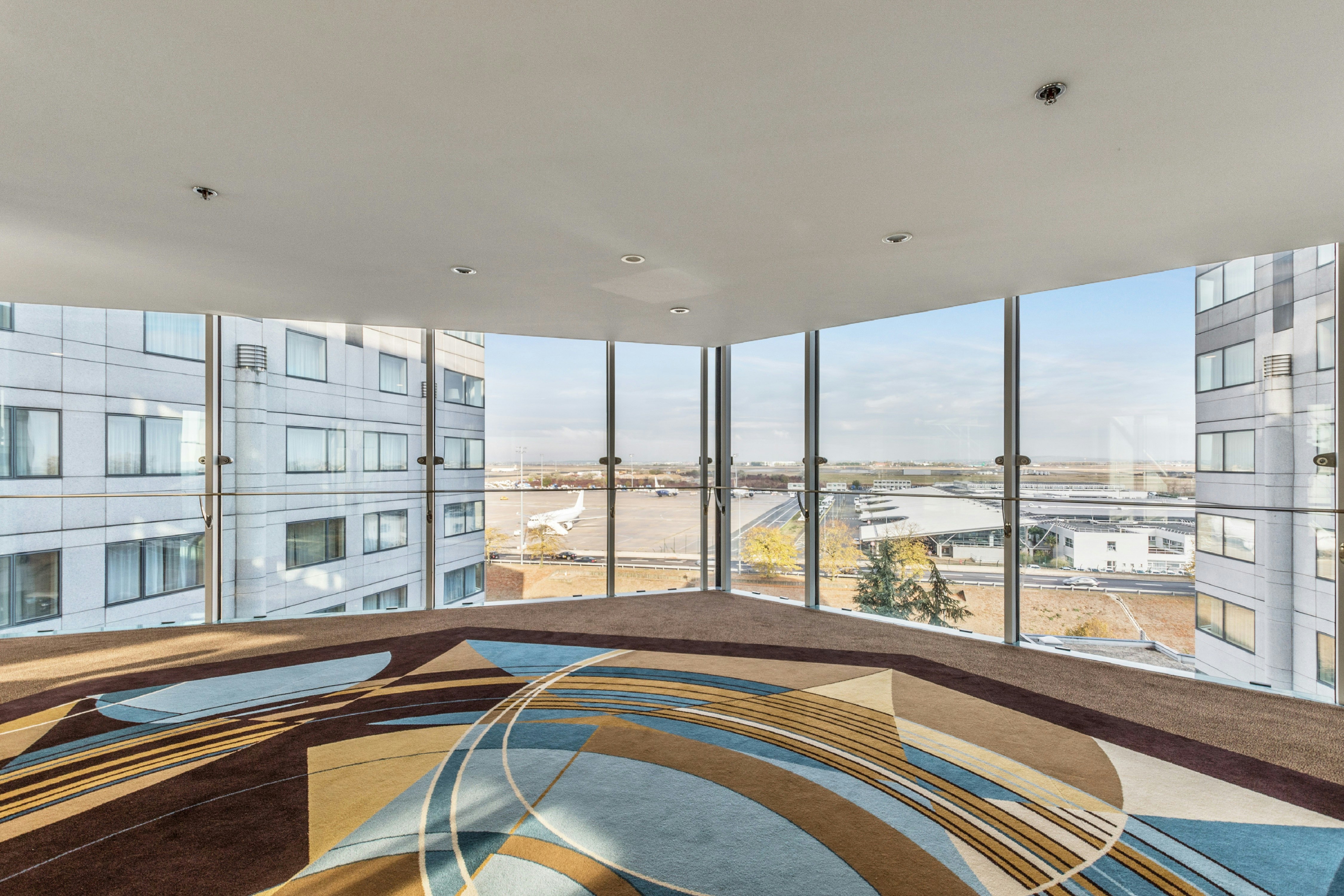 Hilton Paris Charles De Gaulle Airport 60/84