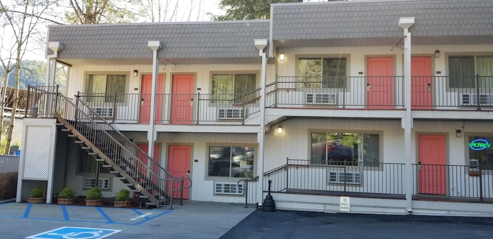 The Northern Inn 2/25