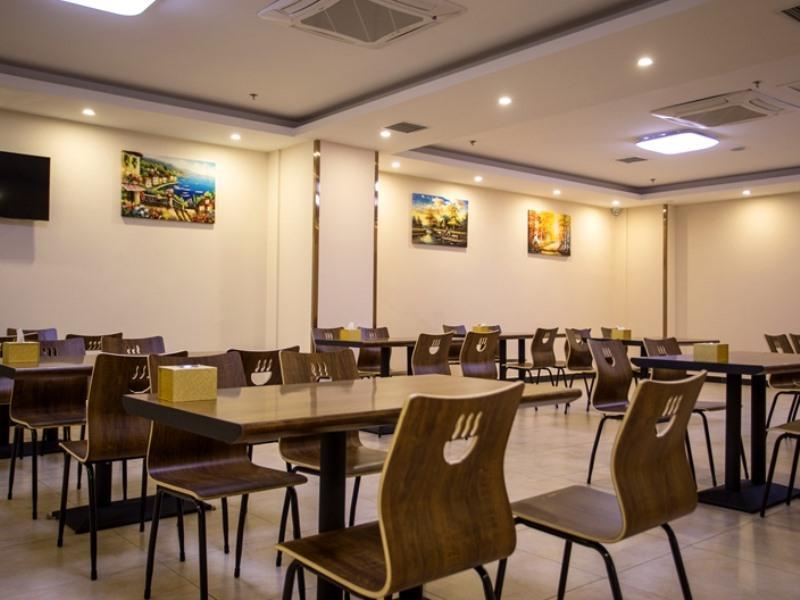 Greentree Inn Qinhuangdao Haigang District Railway Station Square Express Hotel 14/18
