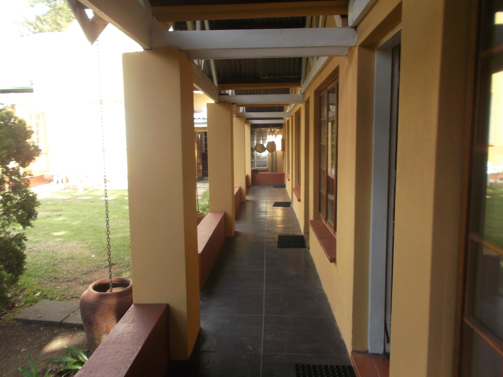 Bo Kamer Guesthouse 46/50