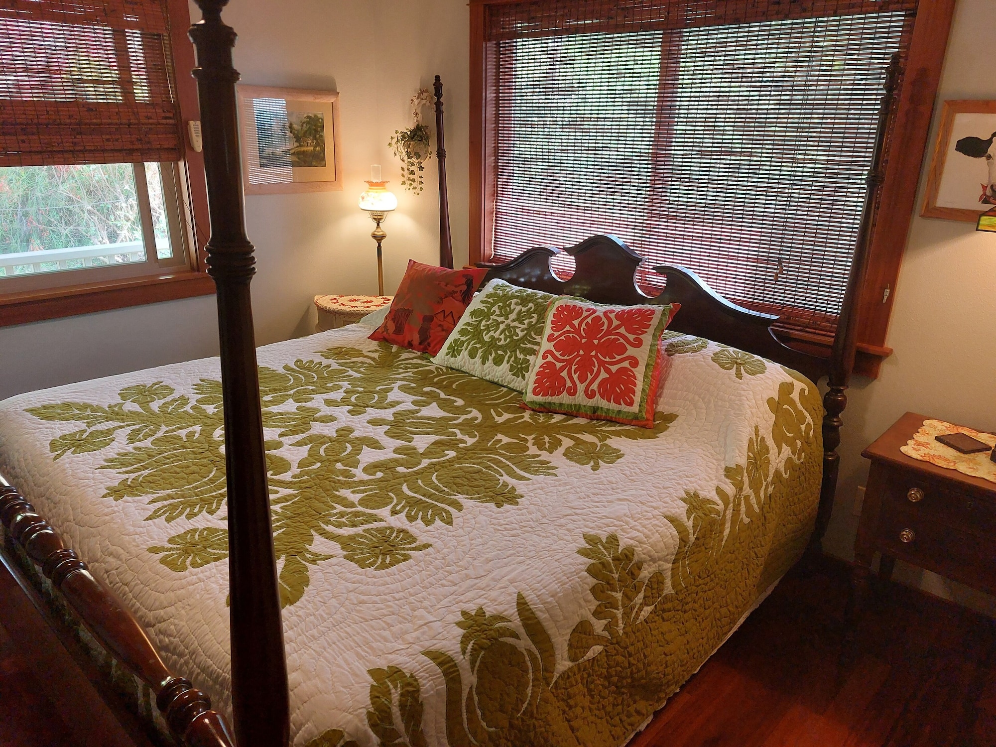 ROOM, KING BED, MOUNTAIN VIEW, PRIVATE BATHROOM