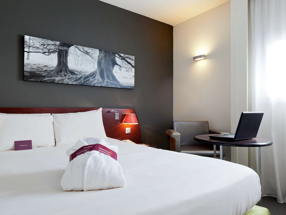 MERCURE RENNES CENTRE GARE 14/67