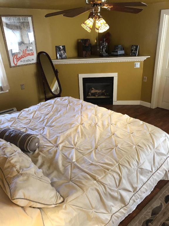 Red Elephant Inn Bed and Breakfast 25/49