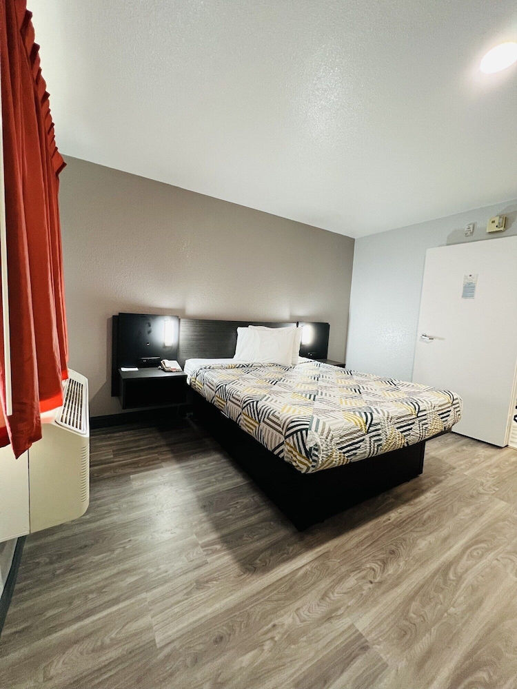 Motel6 La Mesa, CA - San Diego 29/58