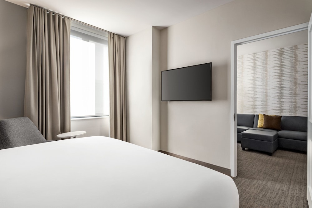 Residence Inn by Marriott New York JFK Airport 9/36