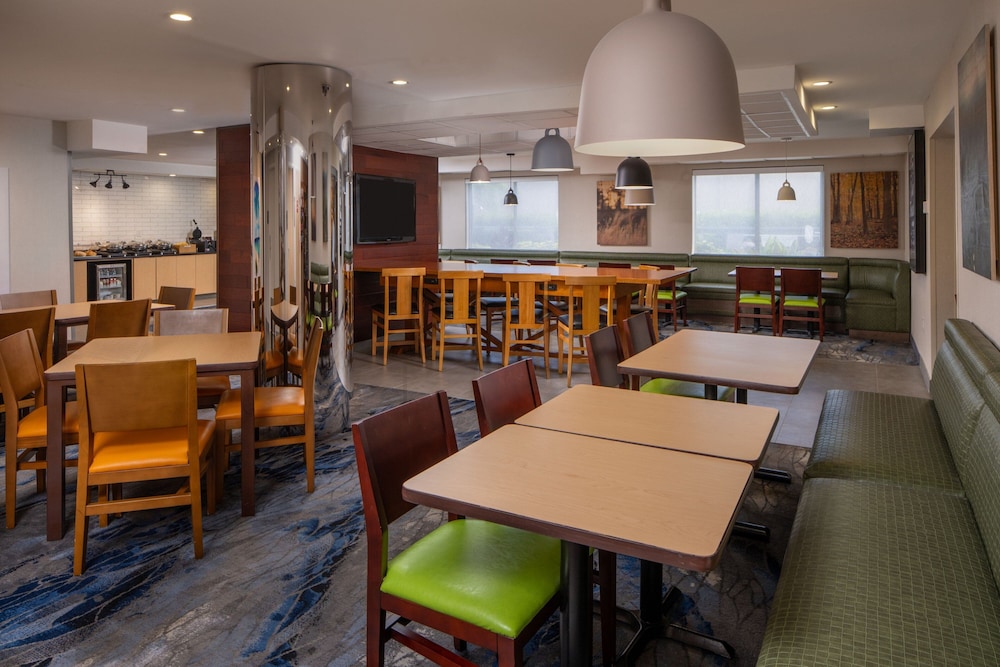 Fairfield Inn Suites By Marriott Ft Myers Cape Coral 30/50