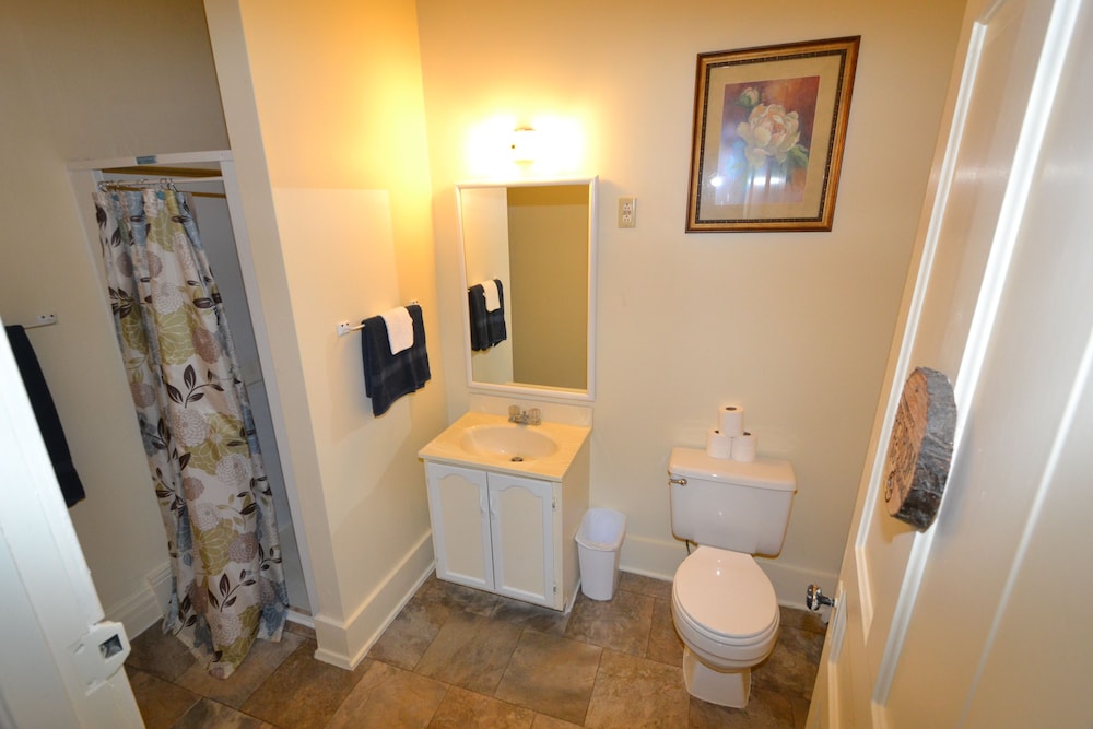 Perfect Stay Inn & Suites 24/49