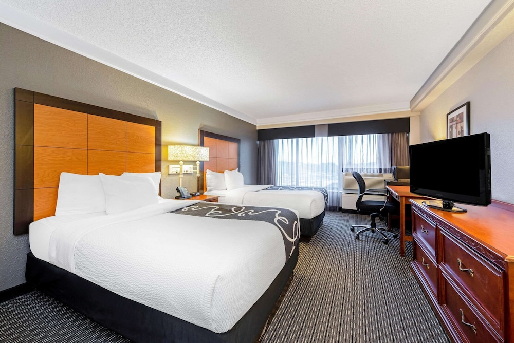 La Quinta Inn Suites New Orleans Airport 21/50