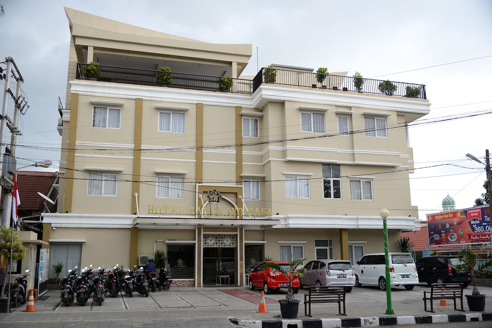 Airy Syariah Padang Barat Hang Tuah 211 3/36
