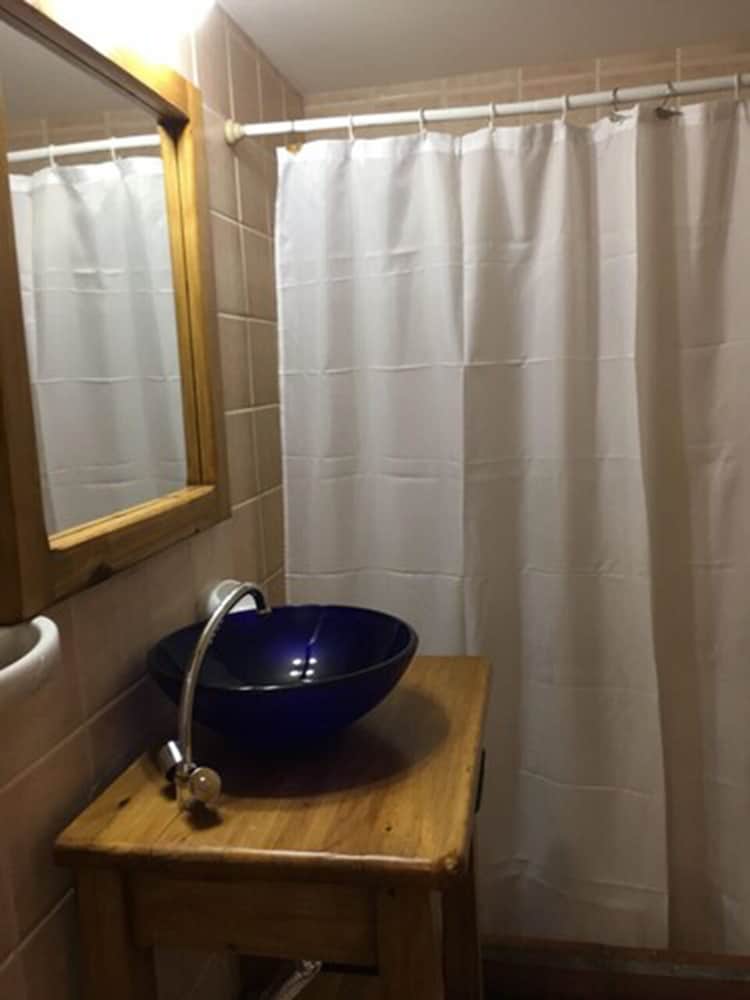 Calafate Hostel 45/47