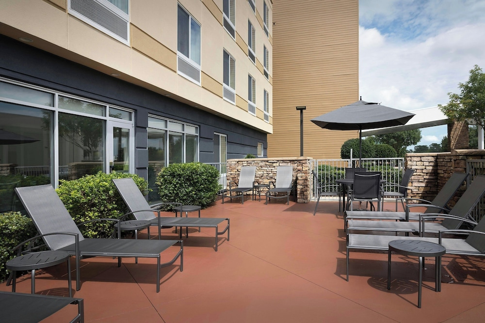 Fairfield Inn Suites Fayetteville North 47/50