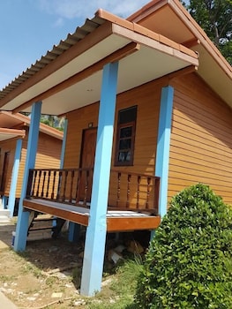 LANTA PARADISE BEACH RESORT 9/60