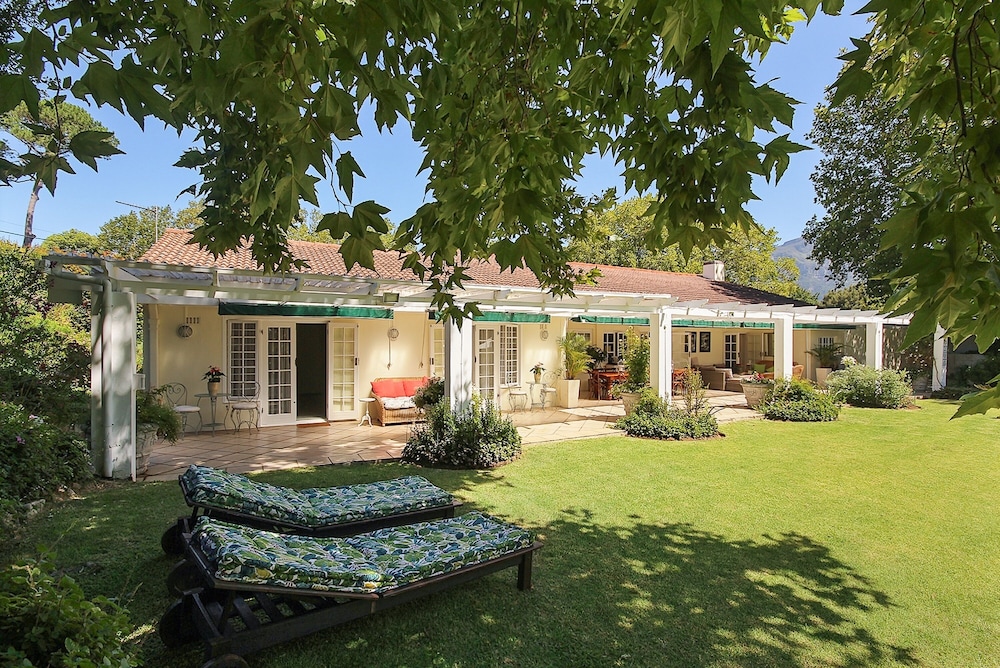 Beluga of Constantia Guest House 29/42