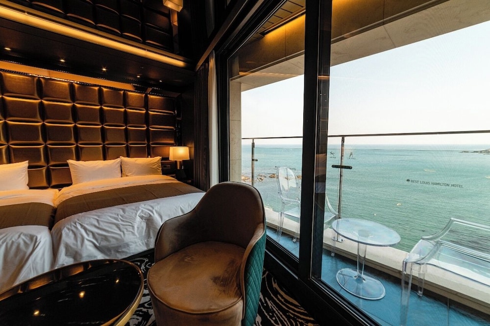 Best Louis Hamilton Hotel Ocean Terrace 20/34