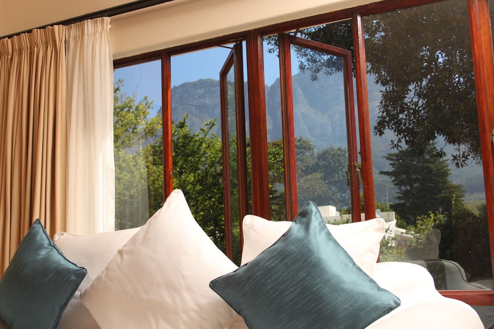 Riversong Guest House 40/76
