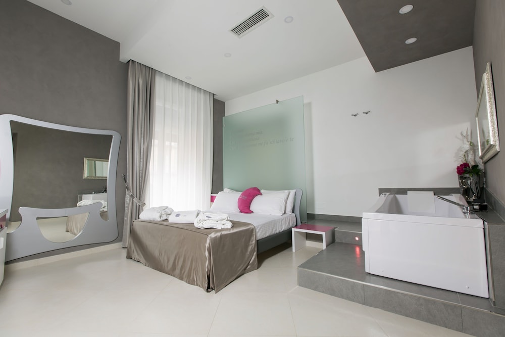 Hotel Nunu 16/50
