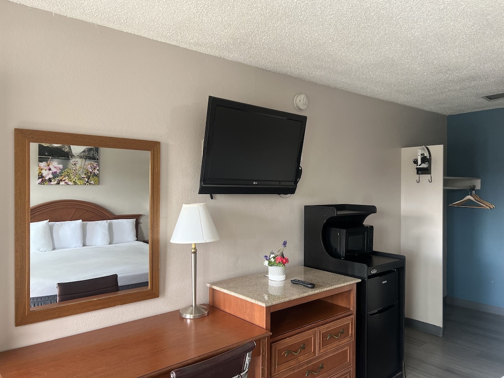 Days Inn by Wyndham Chico 14/40
