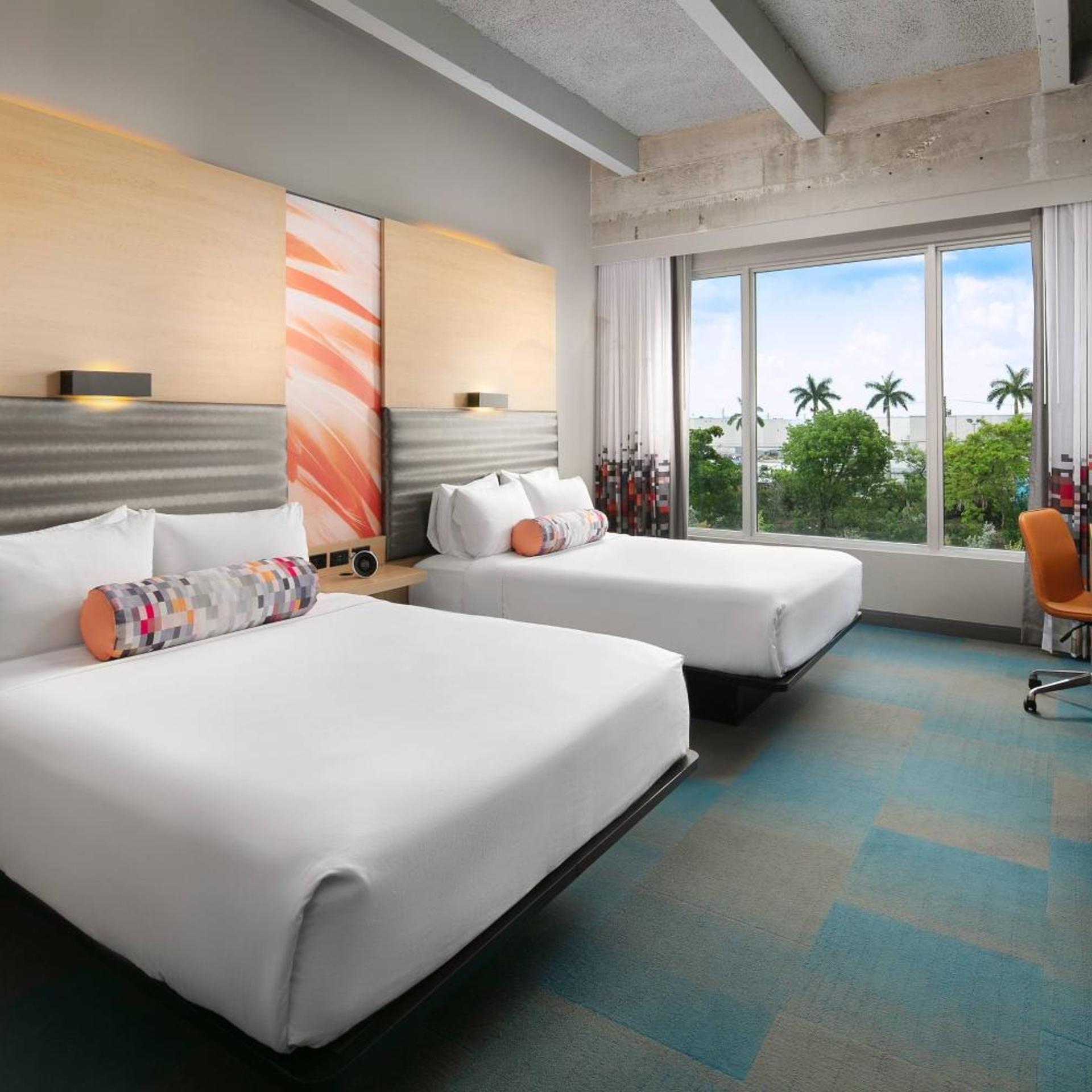 Savvy, Guest Room, 2 Queen Beds