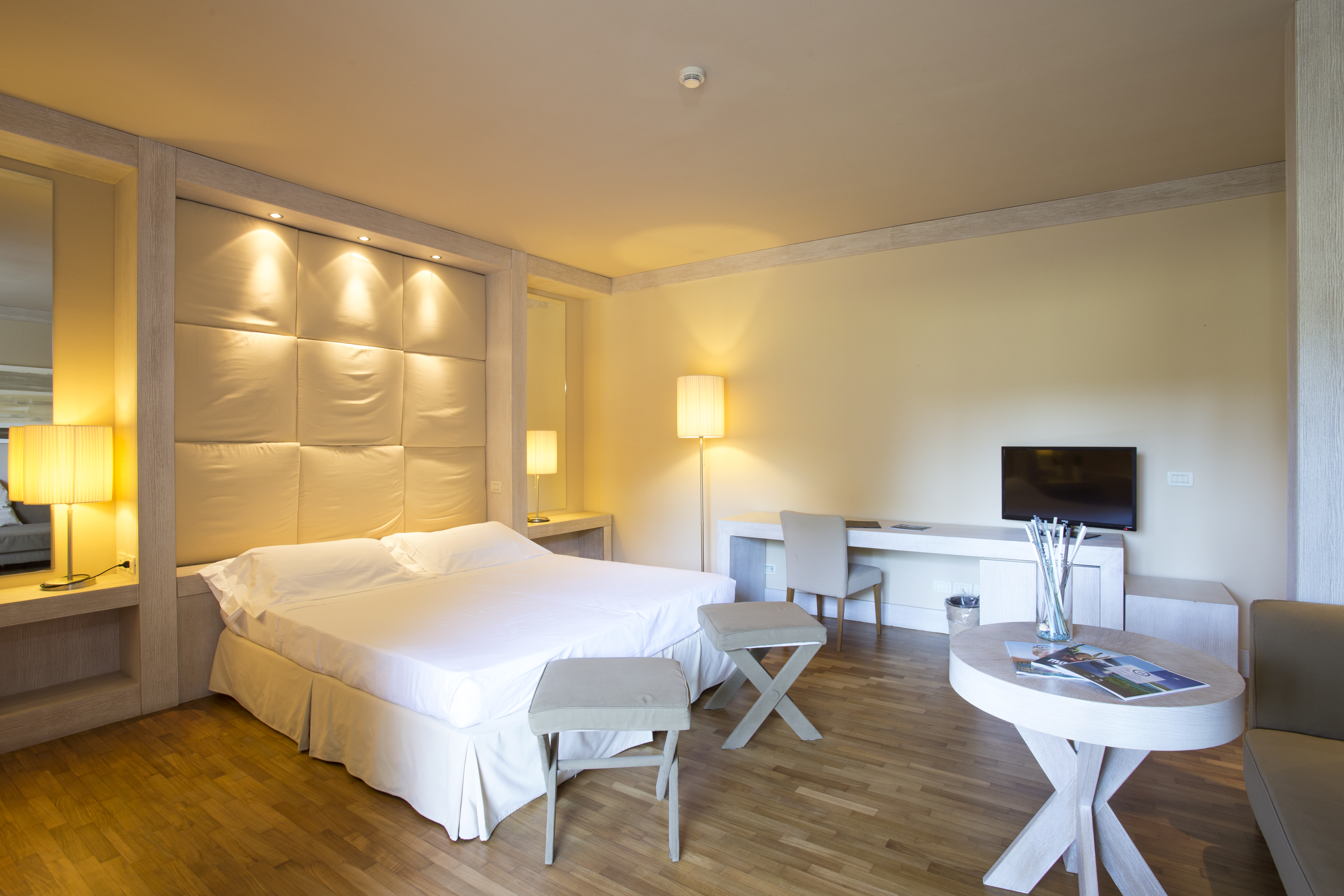 غرفة ديلوكس بسرير مزدوج، Mercure Tirrenia Green Park 2/3