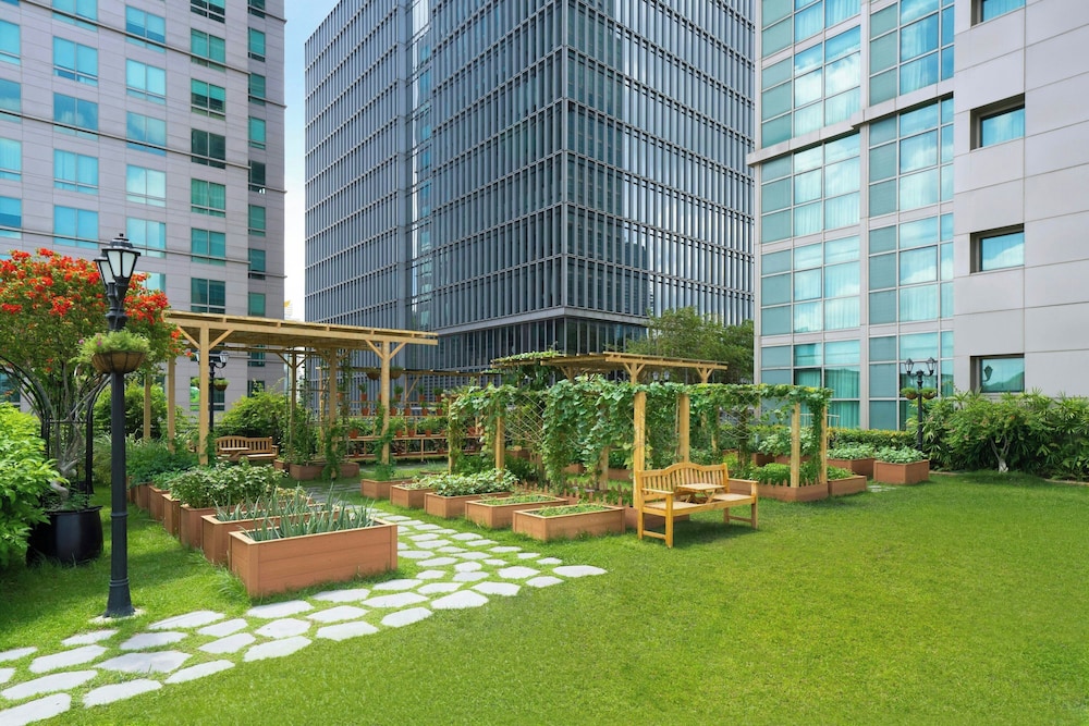 JW Marriott Hotel & Suites Saigon, The Apartments 44/49
