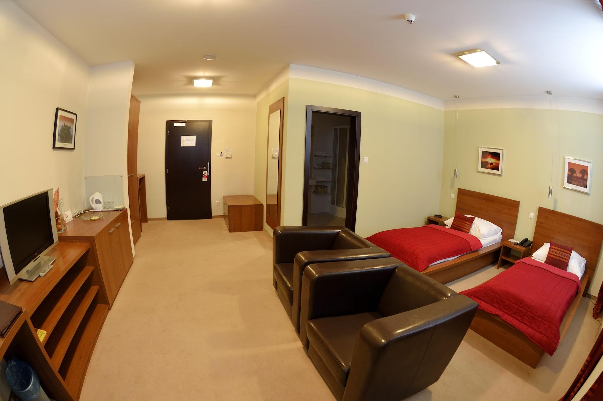 Aston Business Hotel 30/55
