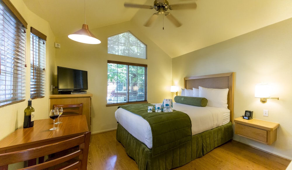 River Pointe Napa Valley Resort 26/43