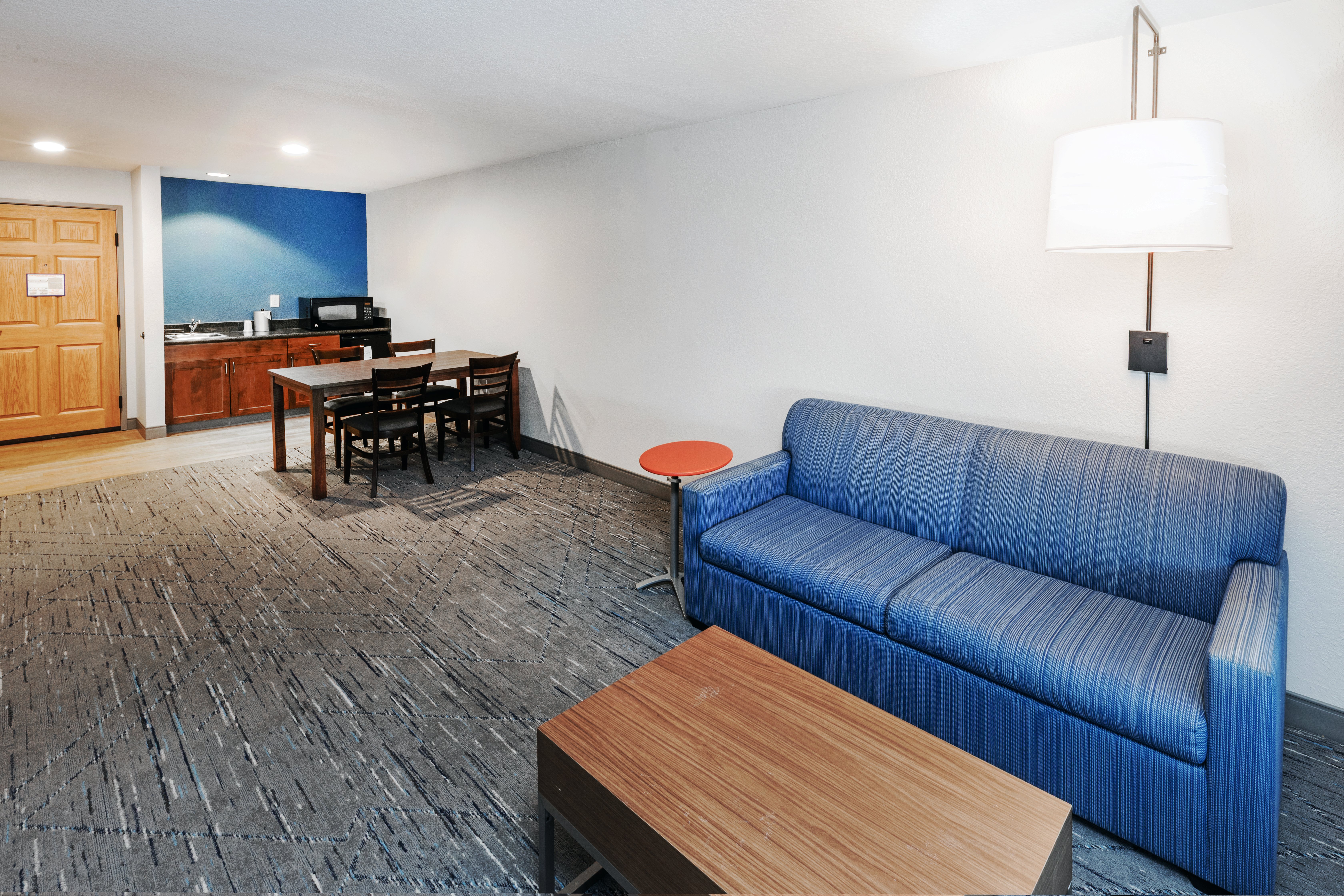 Holiday Inn Express Hotel and Suites Tulsa S Broken Arrow Hwy 51 47/80