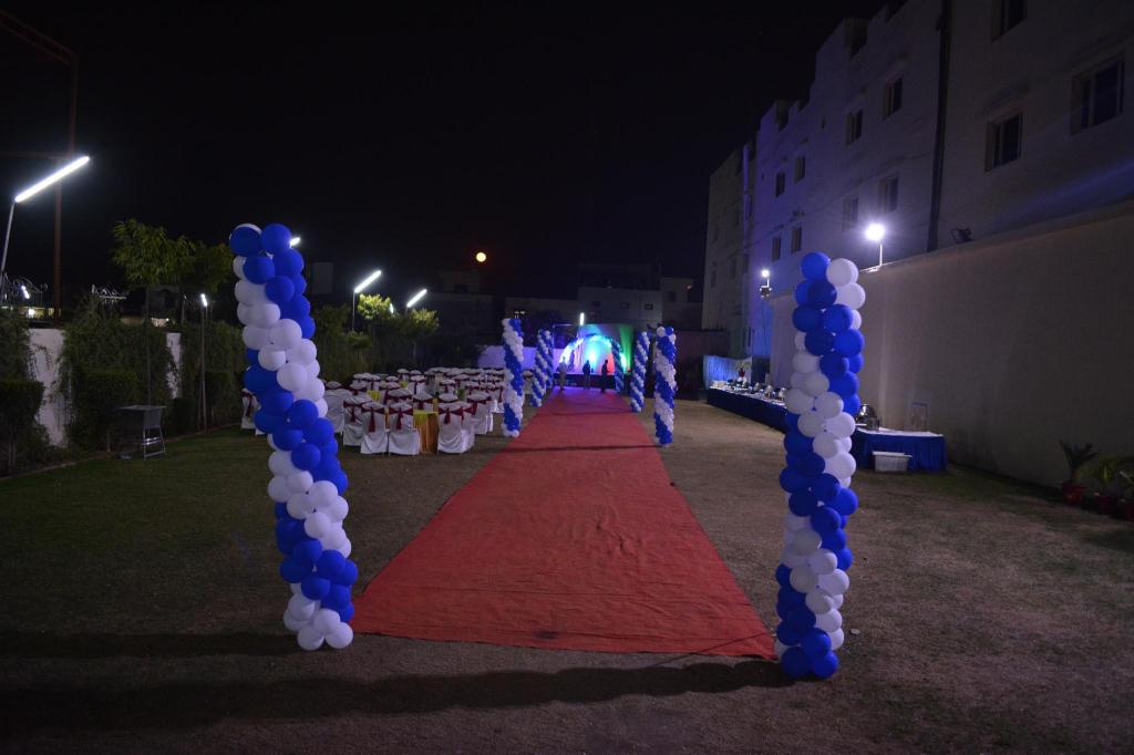 HOTEL ADITYAZ 37/41