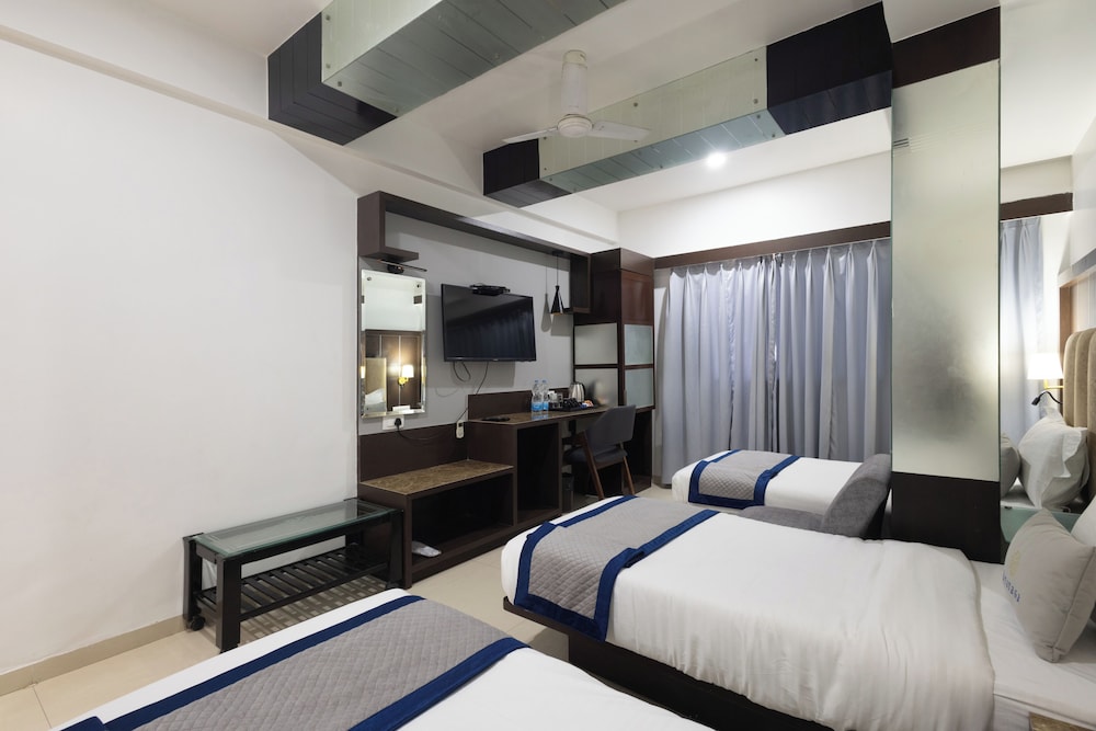 Capital O 33294 Hotel Sapphire Regency (Ex. Sapphire Regency) 11/50