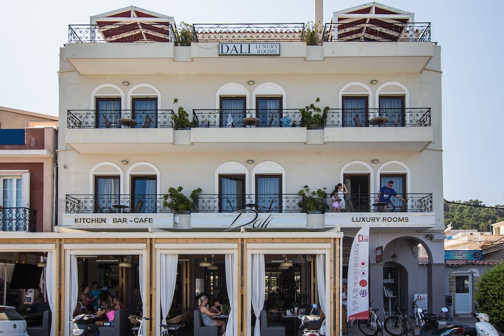 Dali Luxury Rooms 2/50