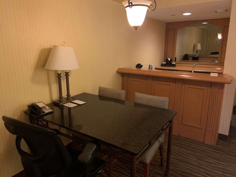 凤凰城机场希尔顿大使套房酒店(Motel6 Phoenix, AZ - Sky Harbor) 图片3