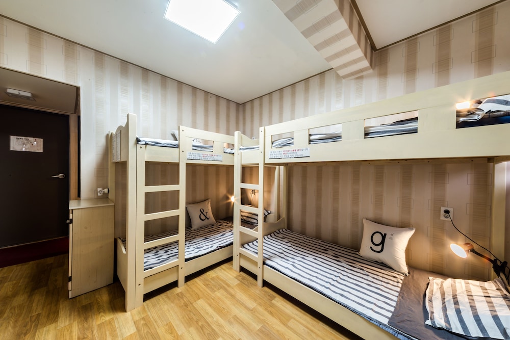 FunStay Inn Guesthouse 35/50
